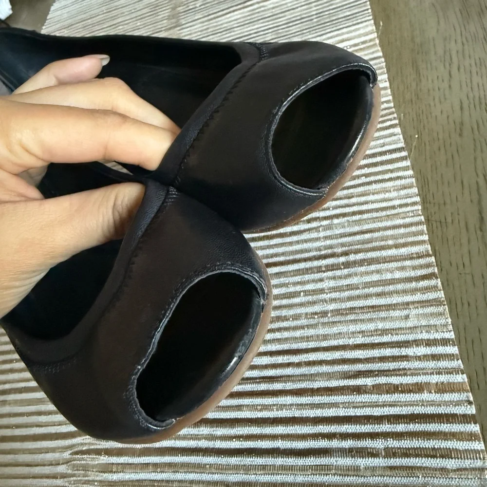 Tory Burch Open Toe Black Leather Wood Wedge Heel Shoes Size 8.5m